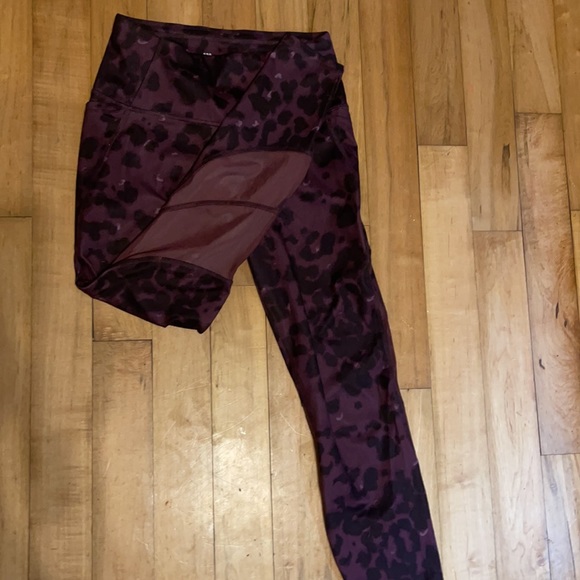 Athletic Pants / Leggings - Picture 3 of 3